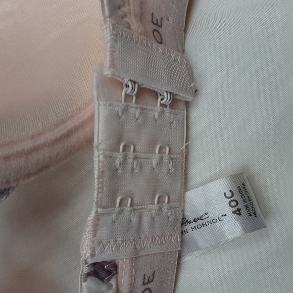 Marilyn Monroe underwire bra - Picture 8 of 9